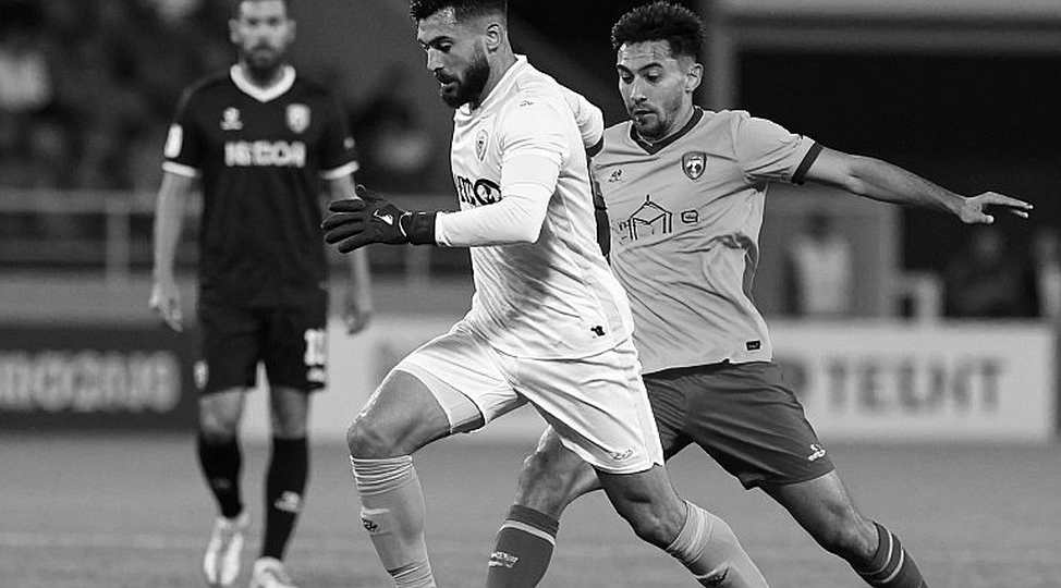 Persib Bandung và Chiếc Cửa Hẹp Mang Tên ACL Two: Khát Vọng Lớn, Thực Tế Mong Manh Persib Bandung và Chiếc Cửa Hẹp Mang Tên ACL Two: Khát Vọng Lớn, Thực Tế Mong Manh