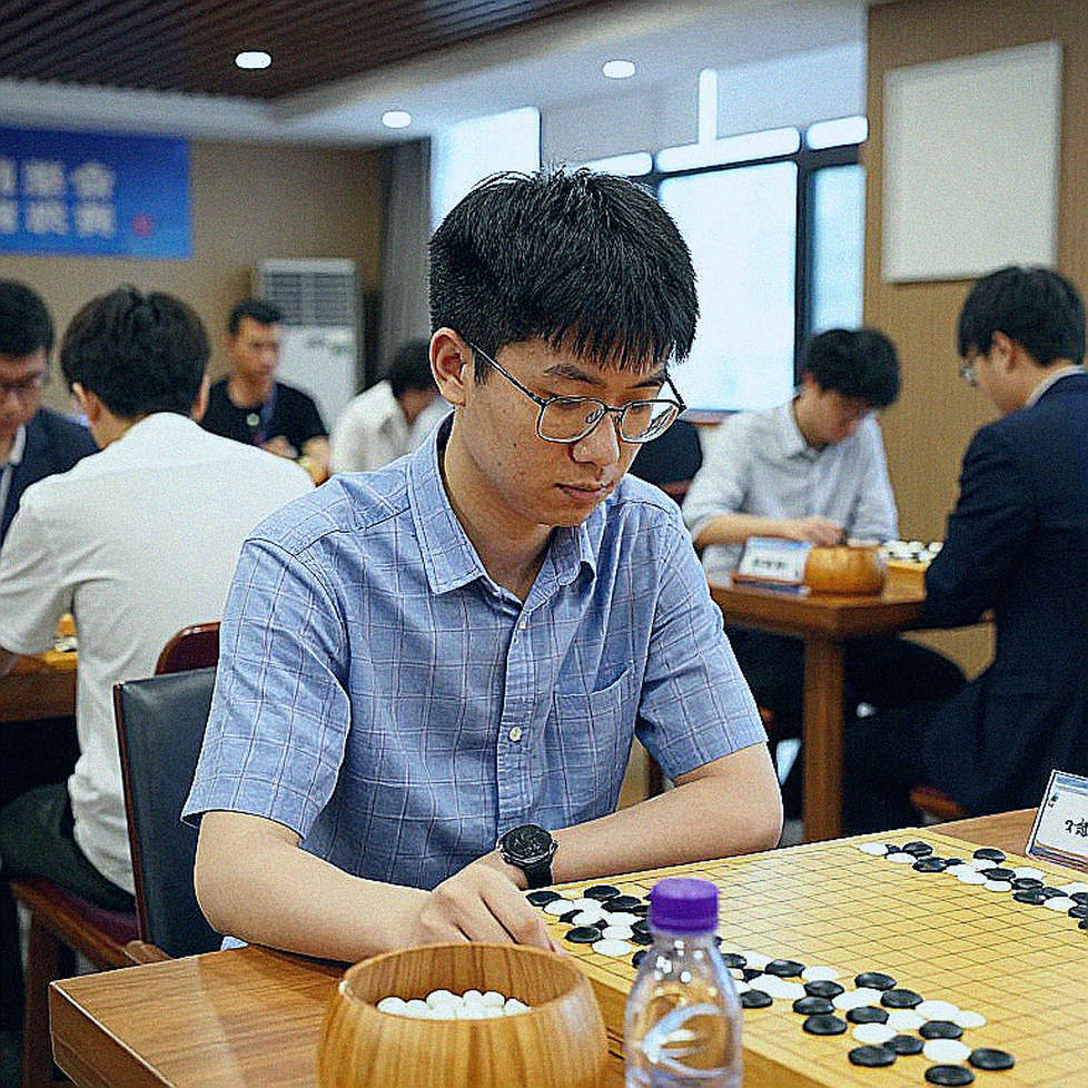 Scotch Game sau Kasparov 2026: bài học từ một quảng cáo không có nước đi